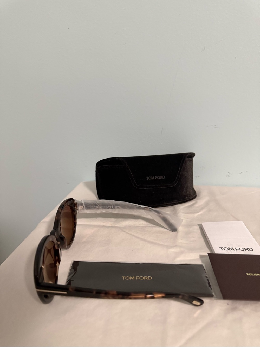 Tom Ford Women's Tortoiseshell Sunglasses - Dark Brown Lenses! FULL INCLUSION! - Picture 4 of 10